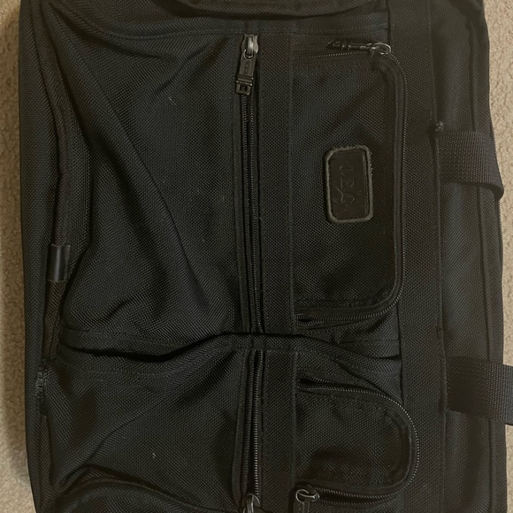 Tumi briefcase feel free to offer - Picture 3 of 4
